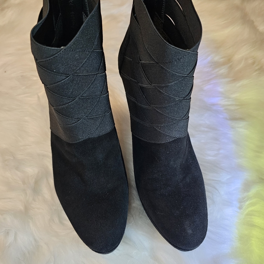 Stuart Weitzman Black Heel Ankle Boots - Picture 12 of 15